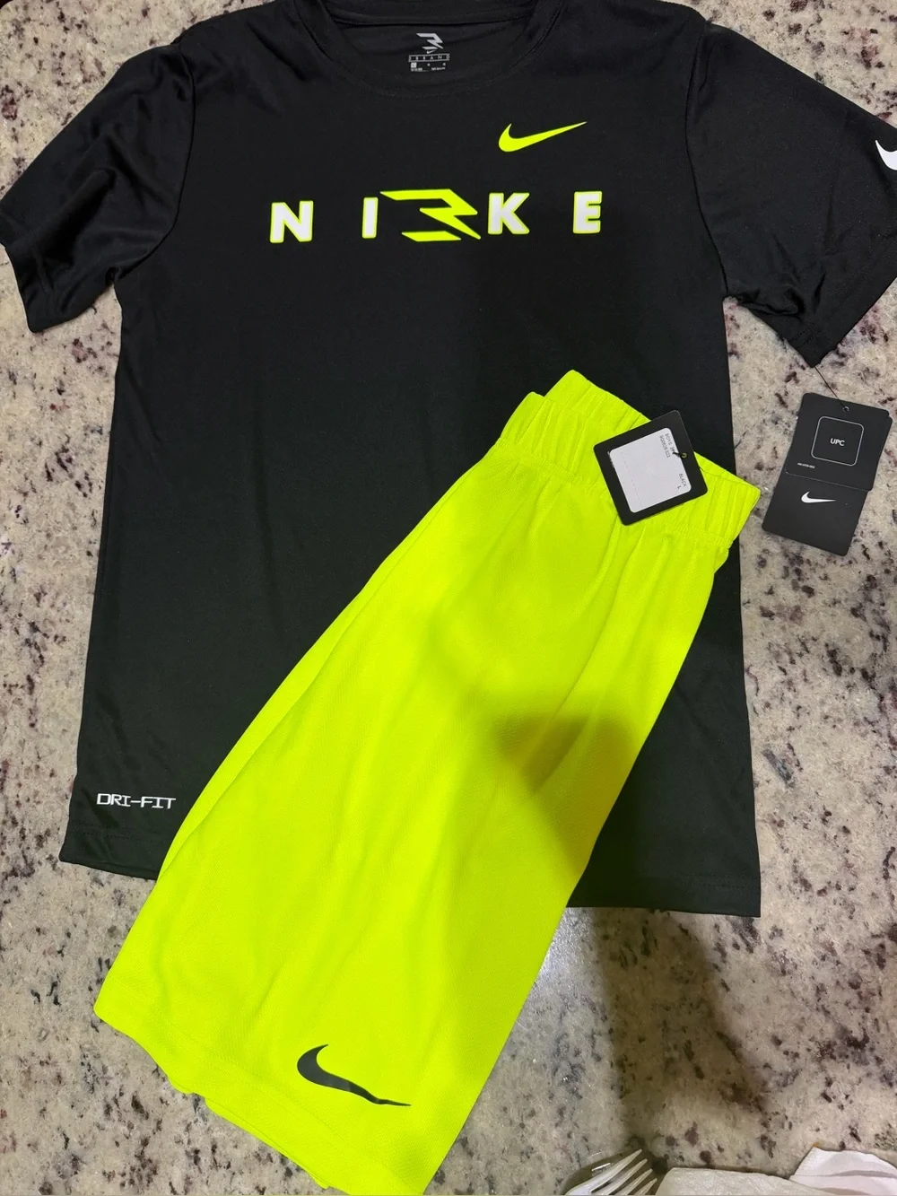 Nike youth large short set